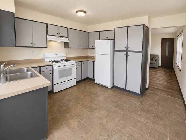 Cocina con zona de comedor - 152 Third St Unidad #1