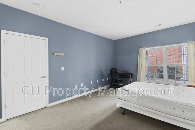 Building Photo - 1903 N Lincoln Ave Unit #120 Rental
