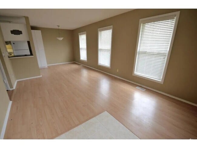 Building Photo - 7237 Brunswick Ave N Rental