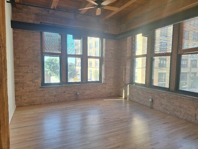 Photo - 331 S Peoria St Unidad 204