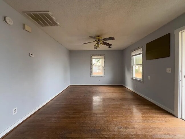 Building Photo - 600 Boundary Ave