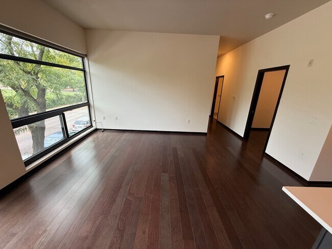 Photo - 825 E Mifflin St Unit #204