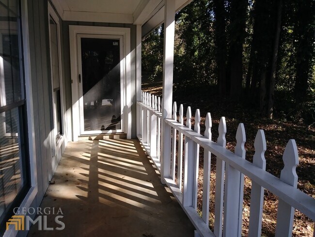 Photo - 512 Oak Rd SW