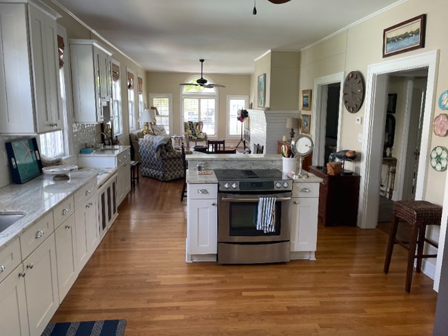 Photo - 2010 Shepard St