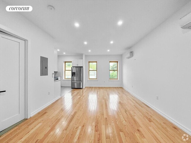 Building Photo - 65-50 Grand Ave Rental