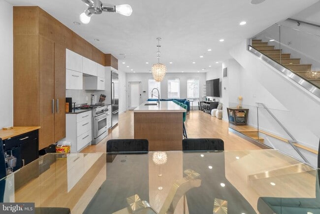 Photo - 20 Channing St NW