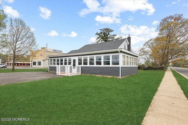 Photo - 506 Lloyd Rd
