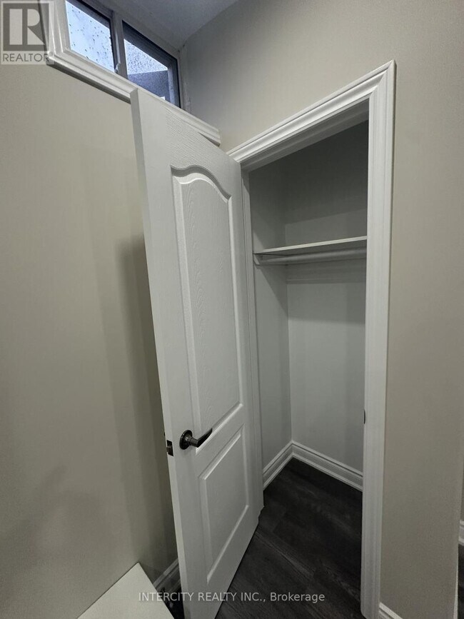 Photo - 18 Elverton Cres