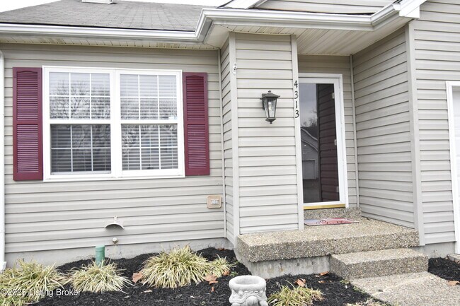 Photo - 4313 Hickoryview Dr