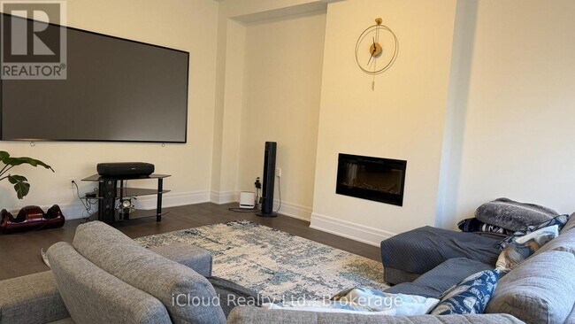 Photo - 144 Petch Ave