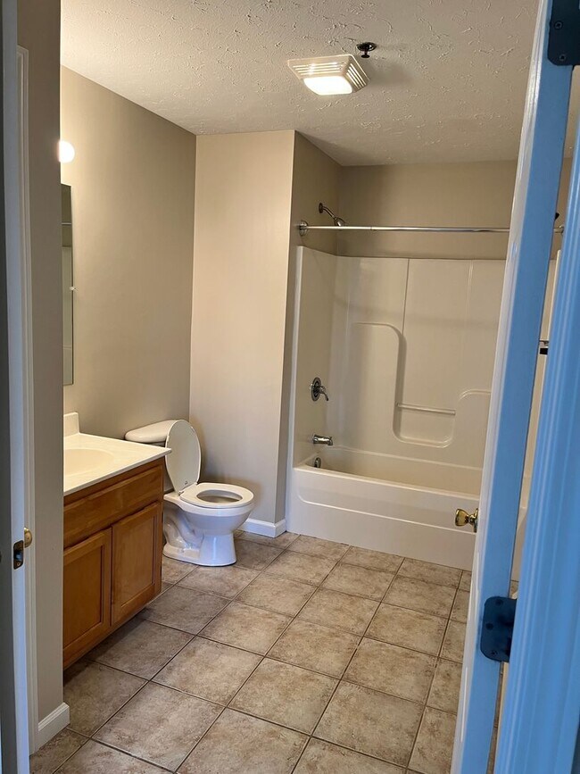 Photo - Lakepointe Apartment Homes