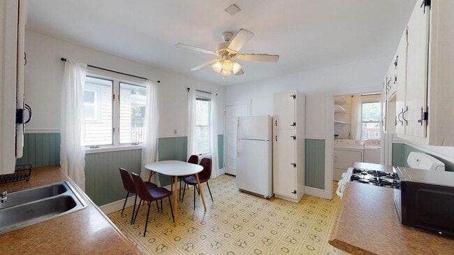 Photo - 30 Roseclair St Unit 2