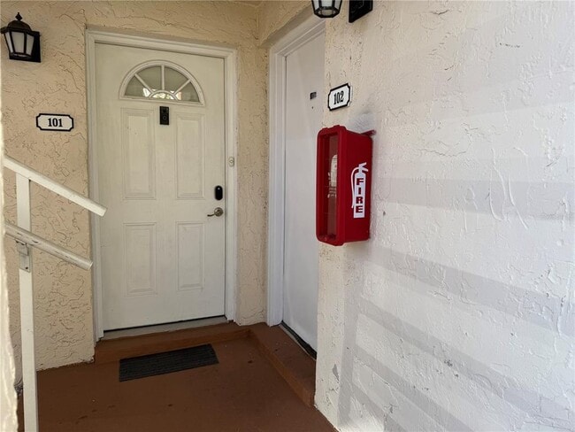 Photo - 621 99th Ave N Unidad 102