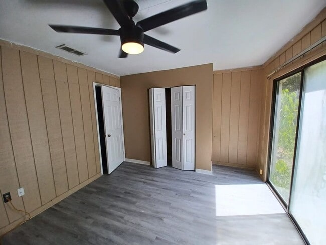 Photo - 415 W Circlewood St