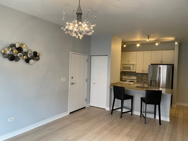 Photo - 765 W 15th St Unit 209
