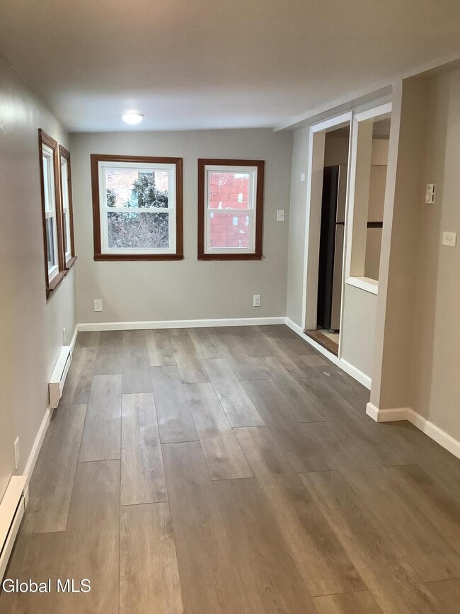 Photo - 535 Congress St Unit 3