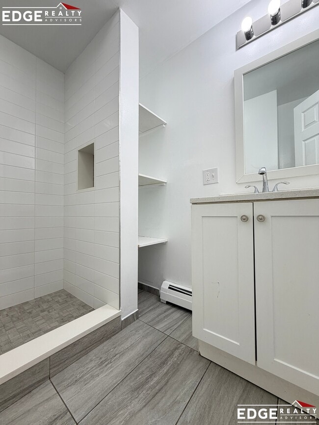 3 Lawrence Pl