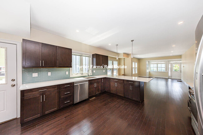Photo - 120 Jerome St Apartments Unit 1