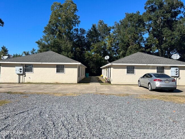 Photo - 240 Sawmill Dr