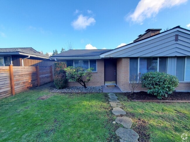 Building Photo - Girgis Duplex Unit 933 Rental