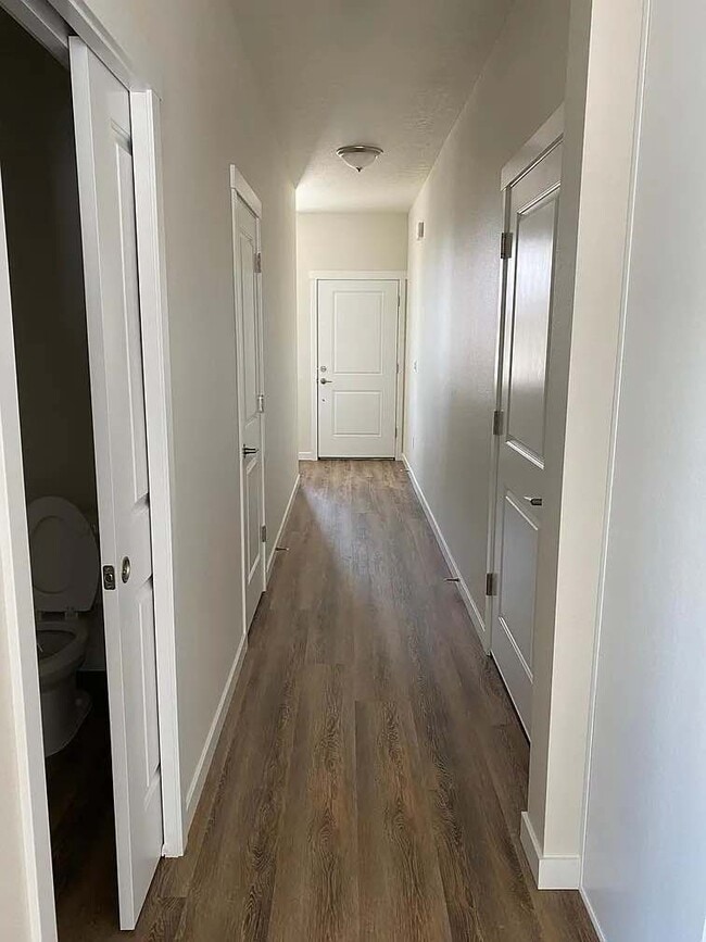 Photo - 2314 Herbert Pl