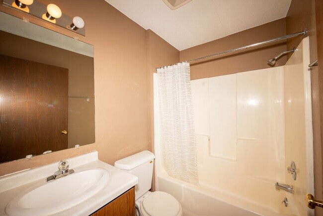 415 E Foster St Unit 3
