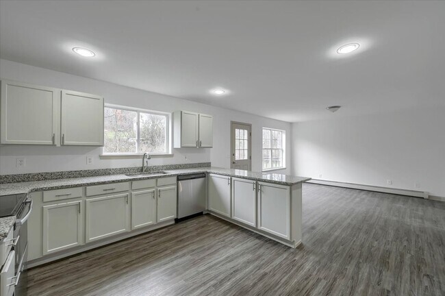 Photo - 6 Bel Air Dr