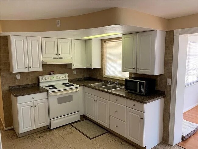 Photo - 3300 Thorny Ridge Dr