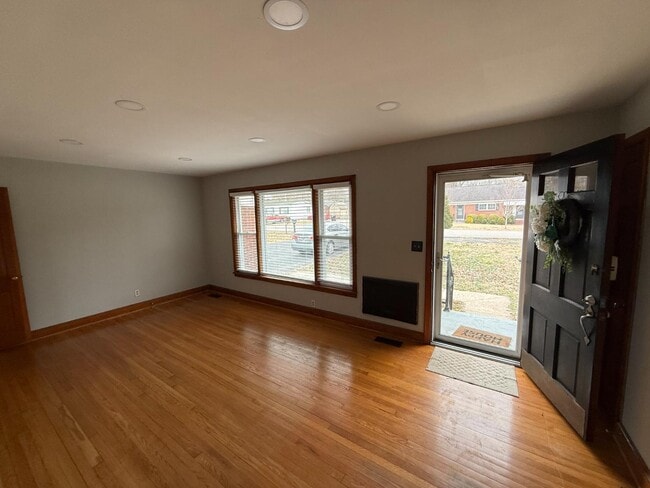 Photo - 104 Marable St