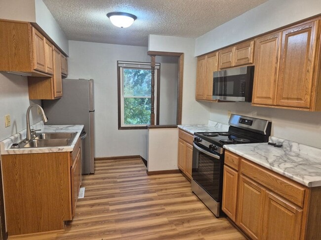 Photo - 1205 Parkview Dr
