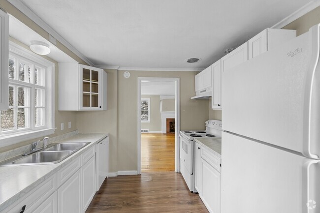 Building Photo - 501 Nottingham Rd Rental