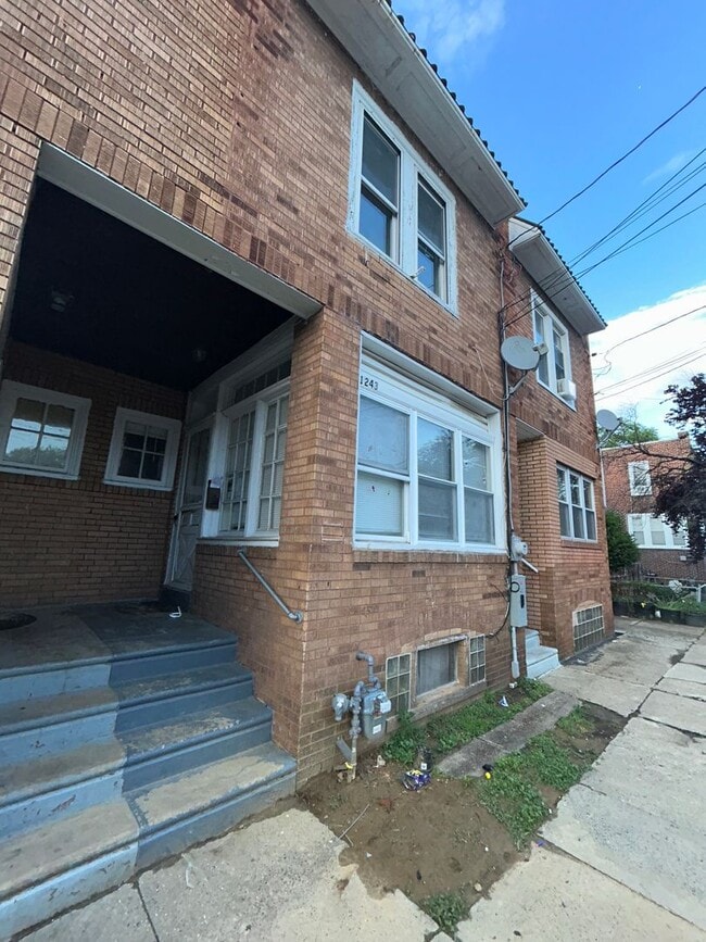 Photo - 1243 Dayton St