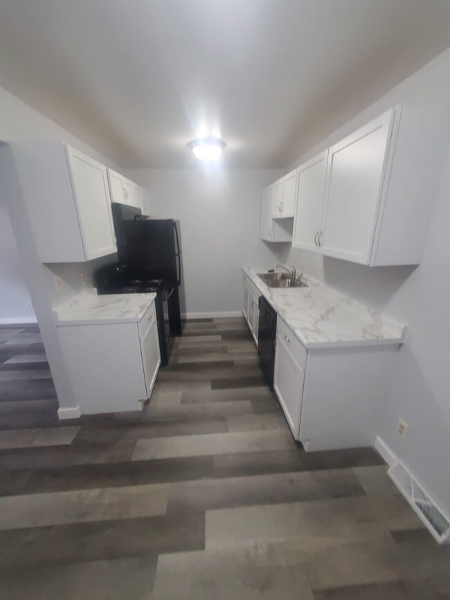 Photo - 913 7th St S Unit 1