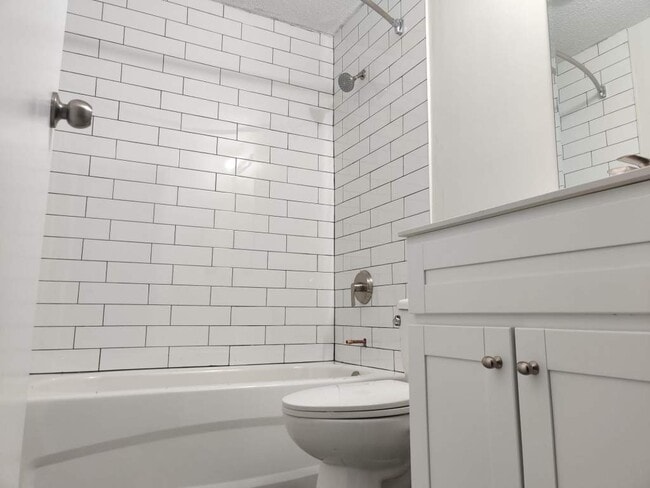 Photo - Mainstreet 1310