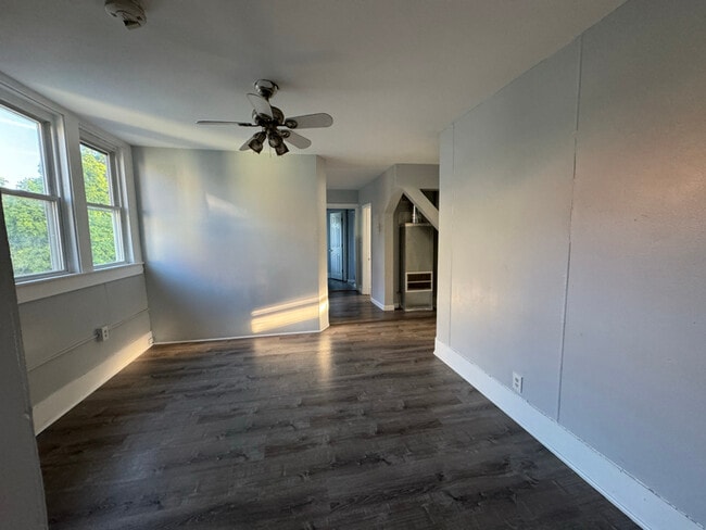 Photo - 281-283 Bridge St Unit 3