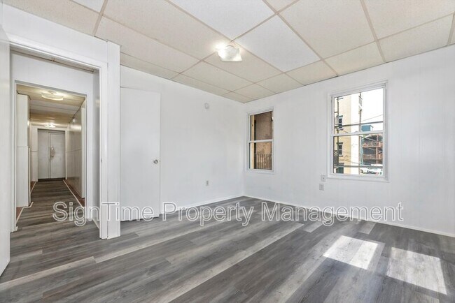 Photo - 220 Summit Ave Unit Apt 1R