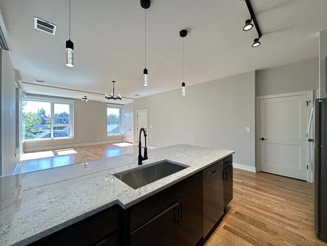 Photo - 2100 W 18th Pl Unit 103