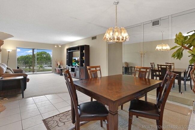 Building Photo - 2101 Lucaya Bend Unit D4