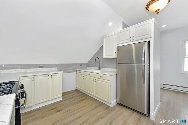 463 Wilmot Ave Unidad 3