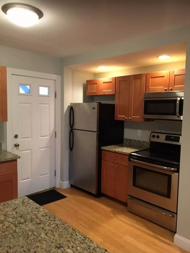 Building Photo - 201/203  Dean Street Unit 1st Rental