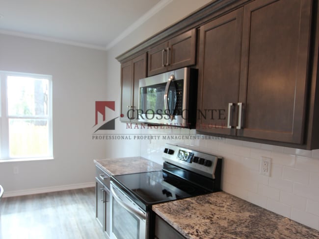 Photo - Stunning 2 Bed 2.5 Bath 1 Car Garage Townhome in Tyler!