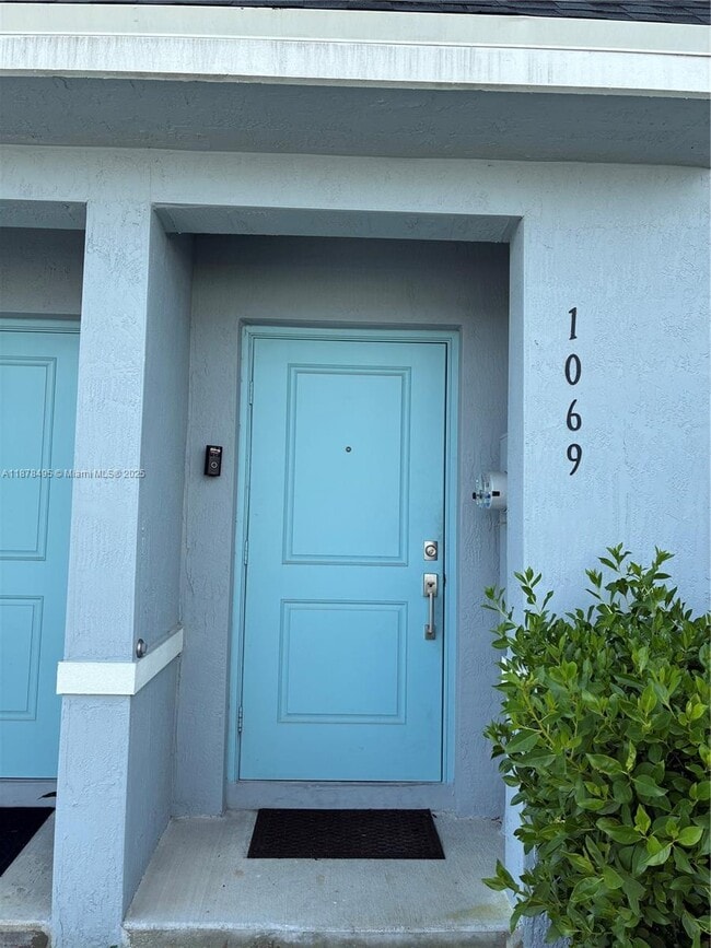 Building Photo - 1069 NW 4th Ter Rental