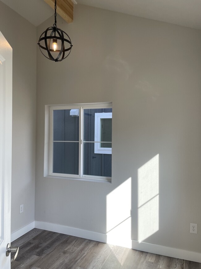 Photo - 236 6th St NE