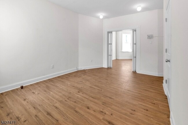 Building Photo - 15 Highland Ave Unit 2