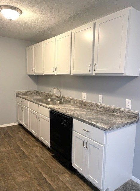 Kitchen-Renovated - Legacy Pointe Apartments