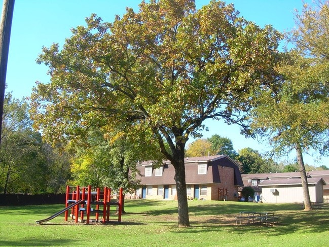 Woodside Village - Woodside Village Apartments