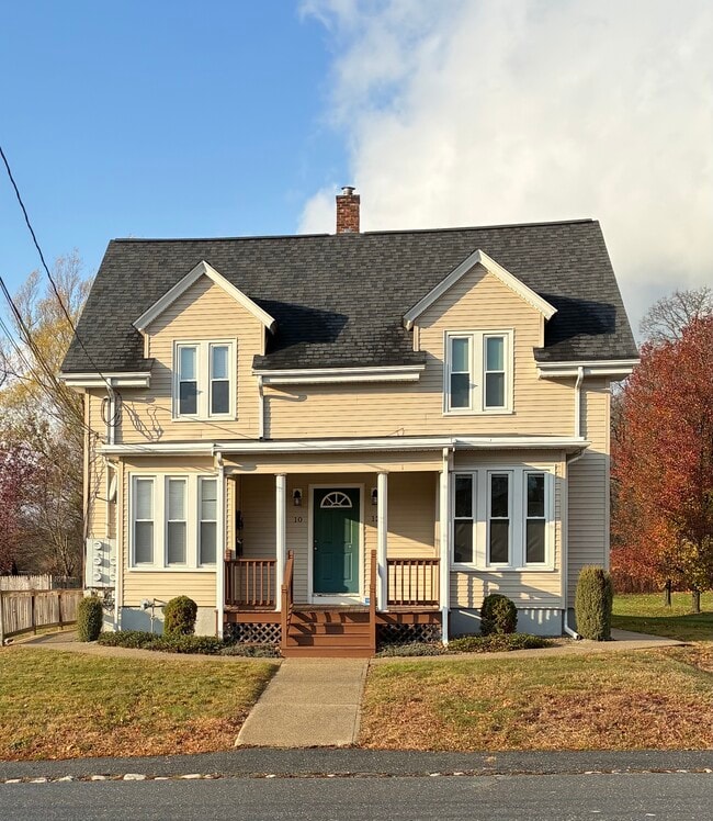 Building Photo - 12 Everett St Unit 12