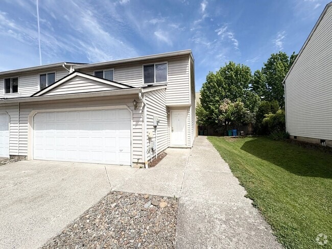 Building Photo - Spacious 3 bed 2.5 Bath Townhome in Cascad...