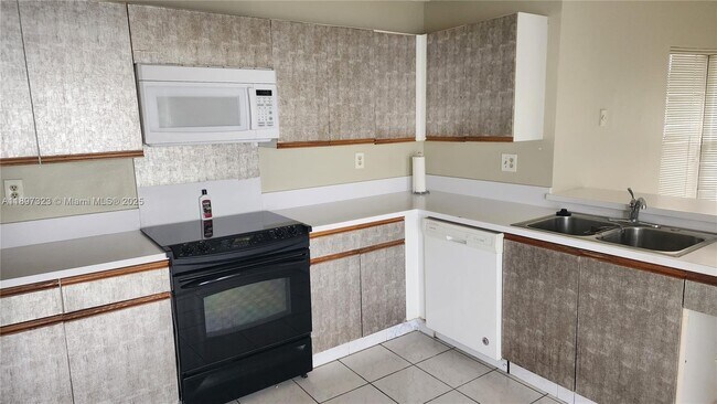 Photo - 10628 SW 118th Pl