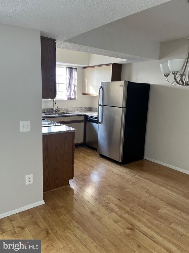 Photo - Top Floor, 2 BR Condo at Fox Chapel